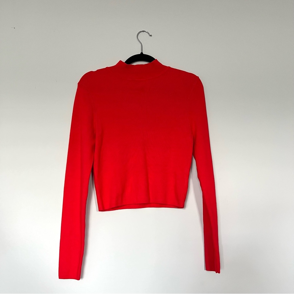 Forever 21 Women’s Red Cropped Sweater/Shirt Size L
(Holidays, Christmas)
